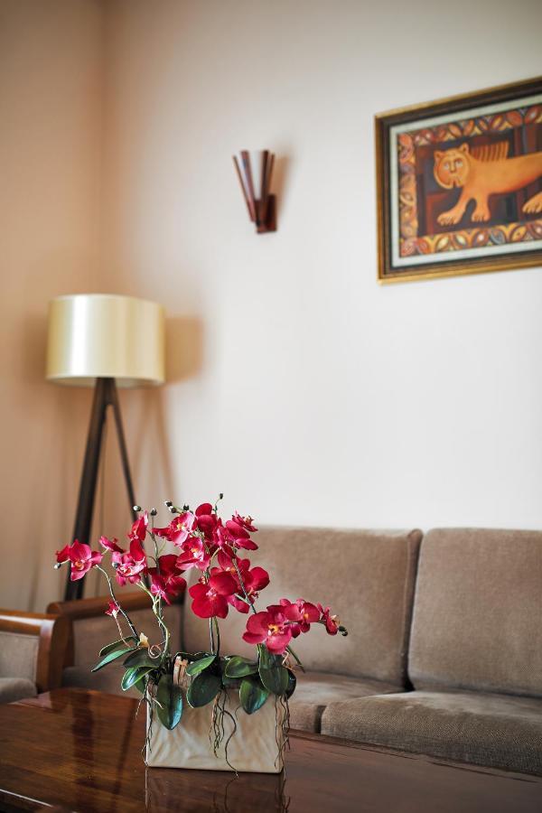 Areve Residence Boutique Hotel เยเรวาน ภายนอก รูปภาพ