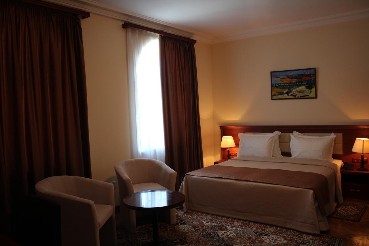 Areve Residence Boutique Hotel เยเรวาน ภายนอก รูปภาพ